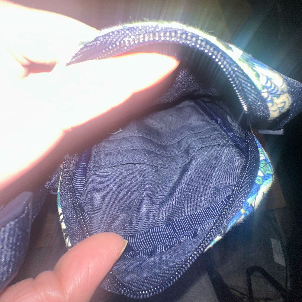 VERA BRADLEY Quilted  Crossbody Bag NWT - Picture 3 of 5